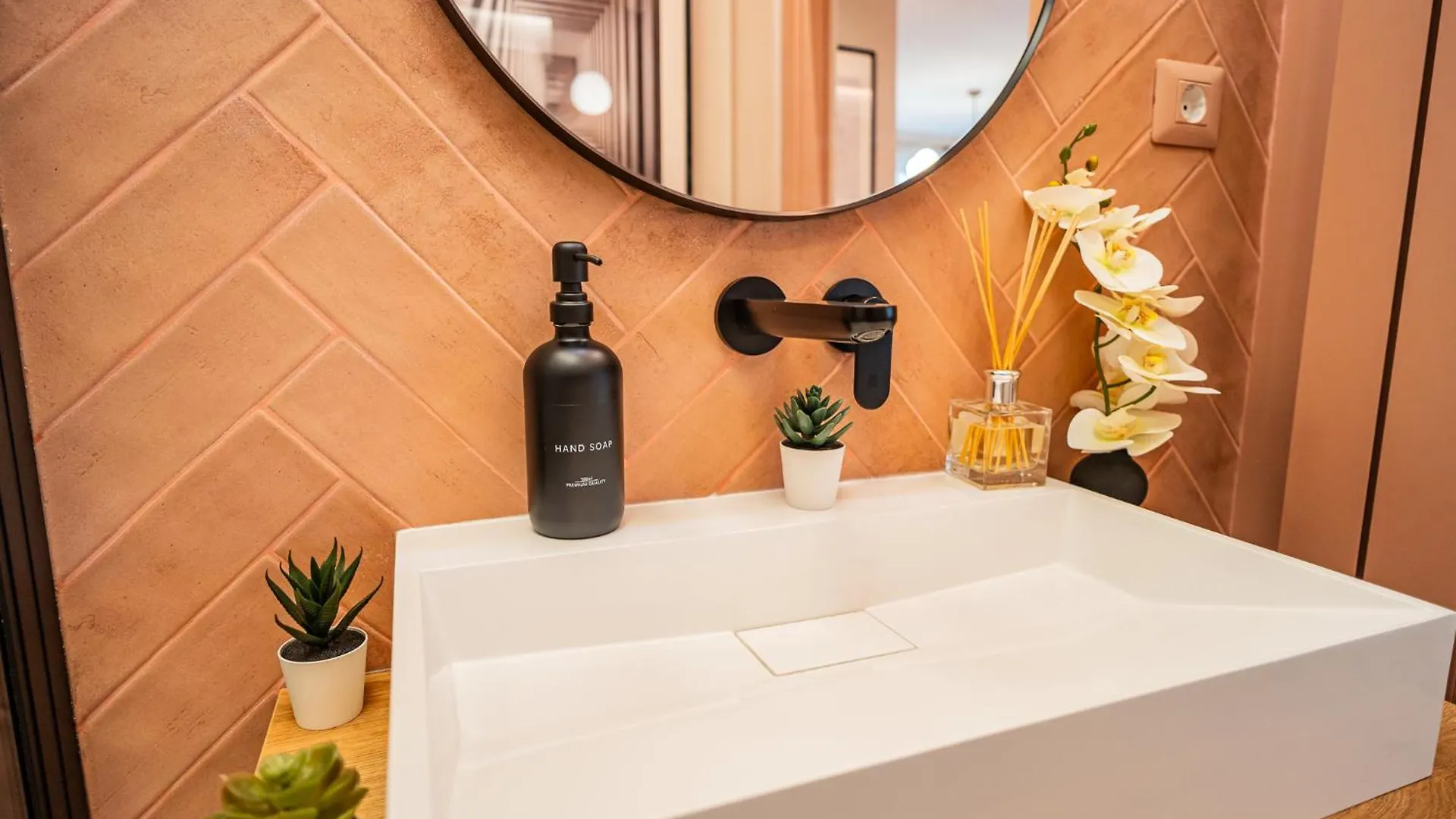 Victoriei Emerald & Pink Gems - Designer Apartments Bukurešť