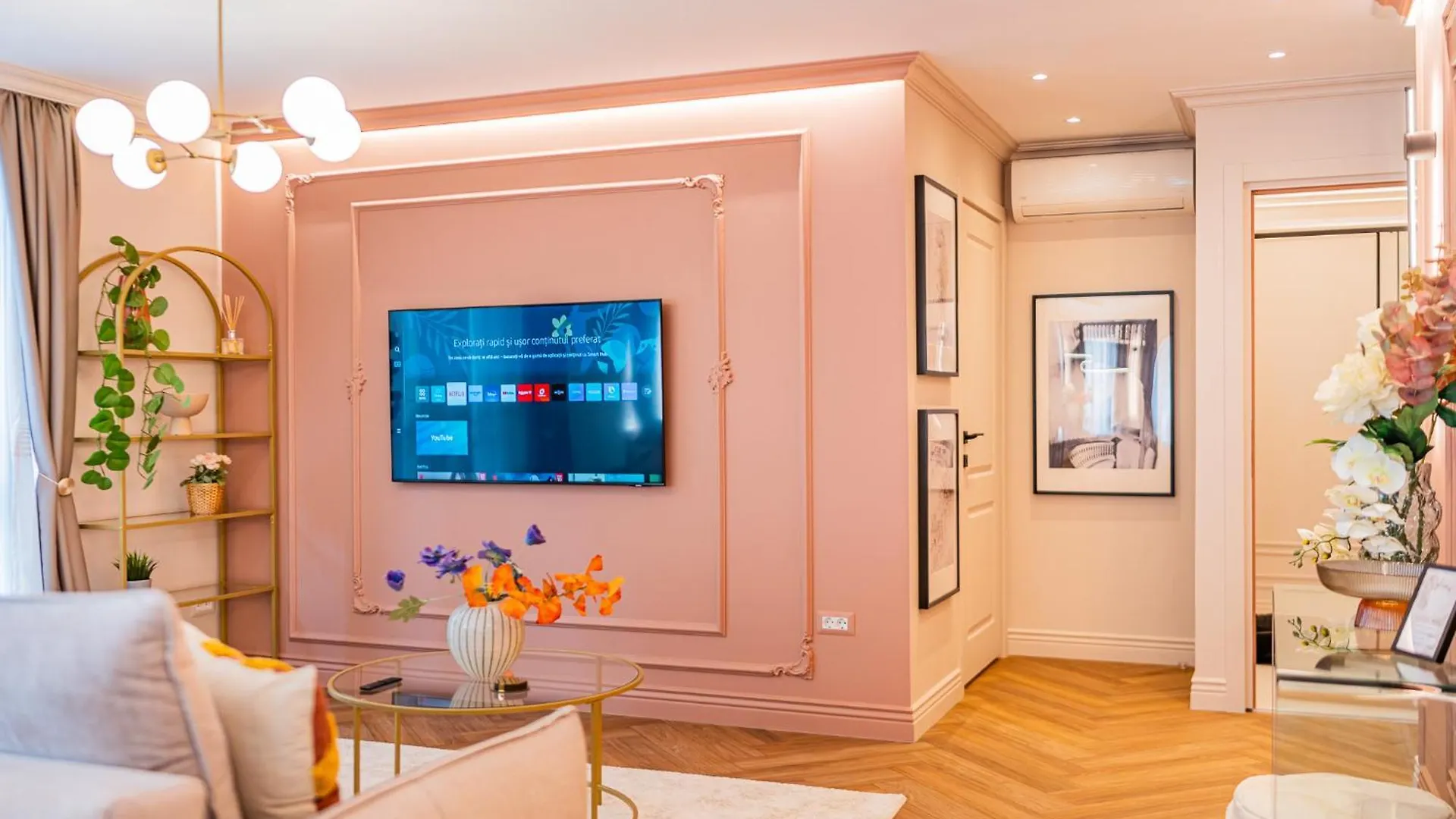 Victoriei Emerald & Pink Gems - Designer Apartments Bucharest 0*,  Romania