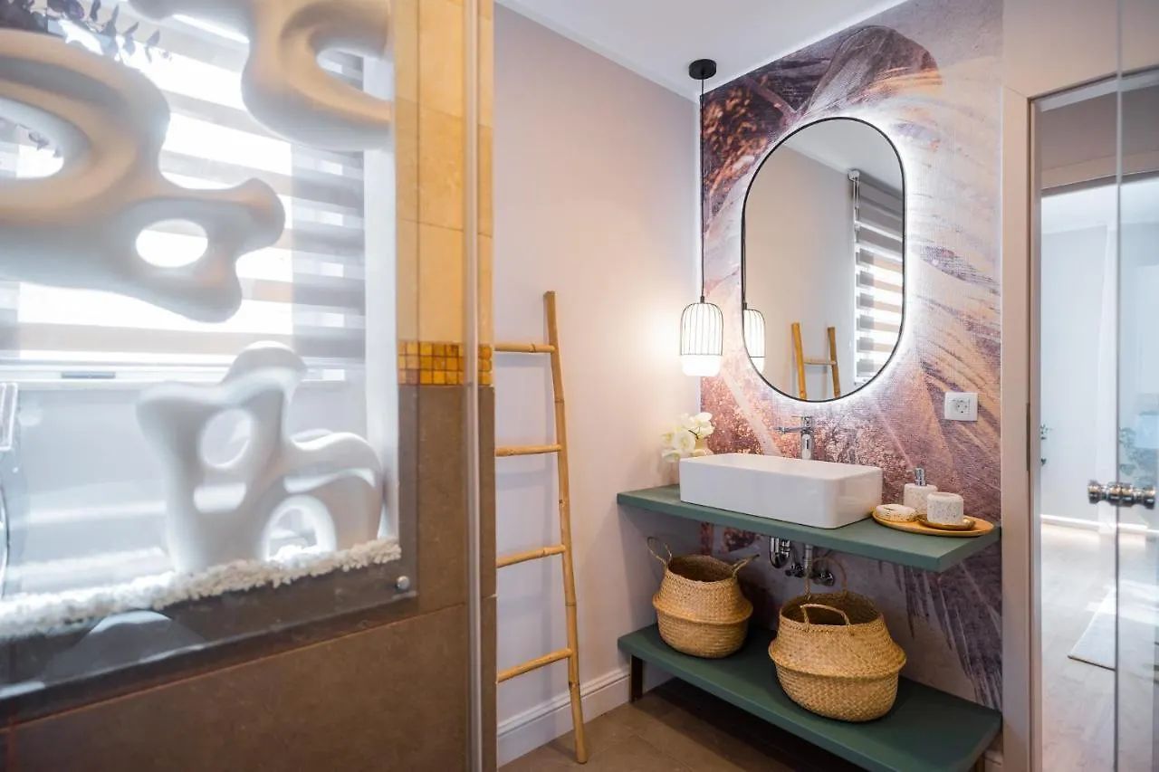 Victoriei Emerald & Pink Gems - Designer Apartments 부쿠레슈티 0*,