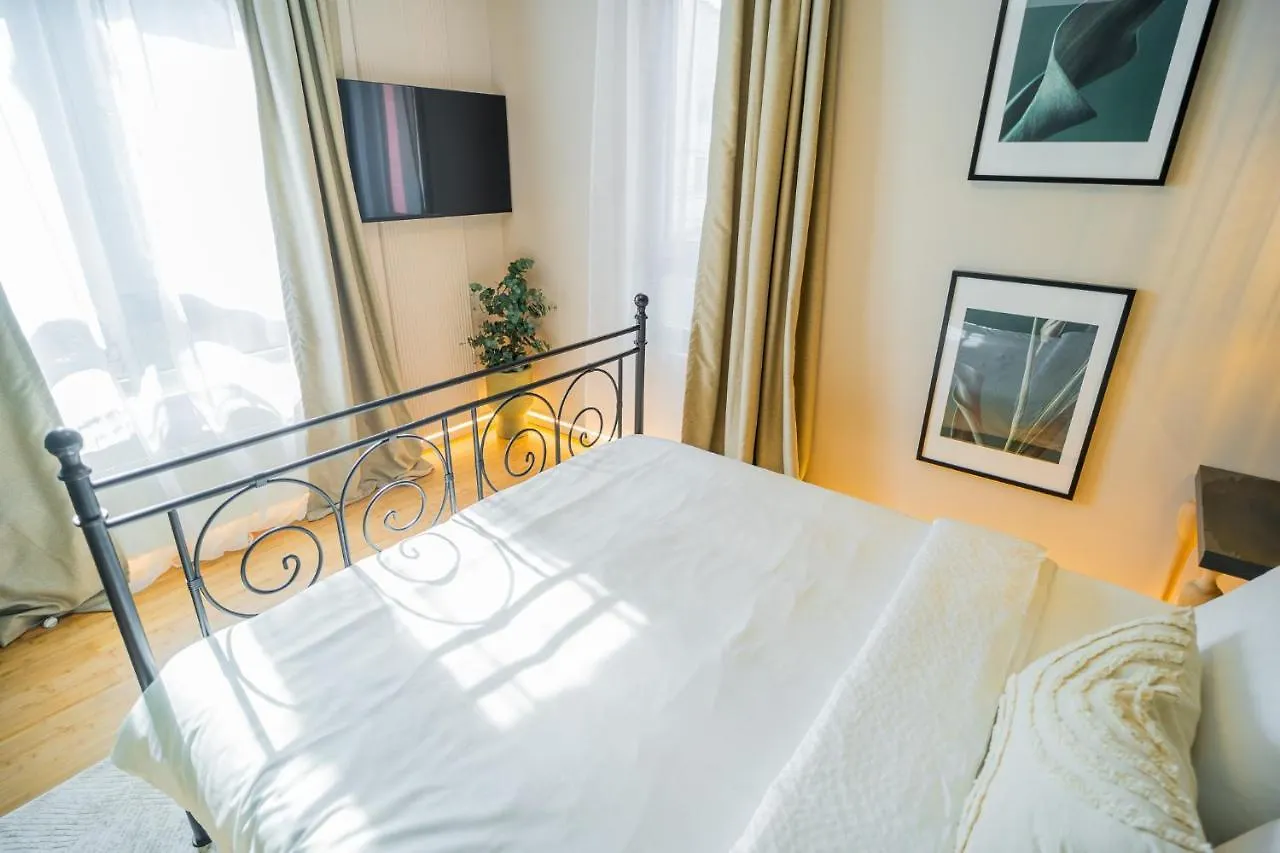 Victoriei Emerald & Pink Gems - Designer Apartments 부쿠레슈티