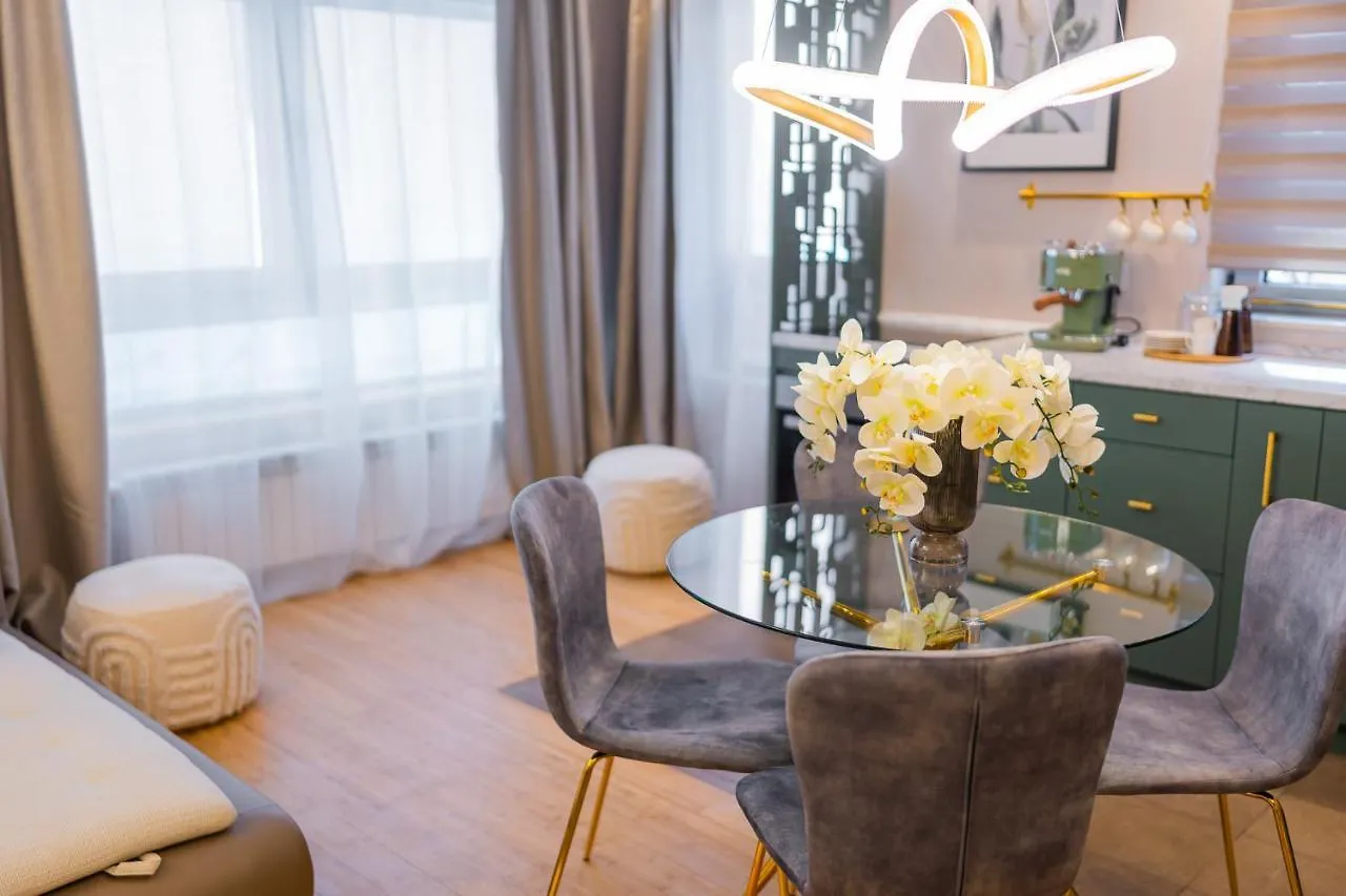 Victoriei Emerald & Pink Gems - Designer Apartments 부쿠레슈티 0*,  루마니아