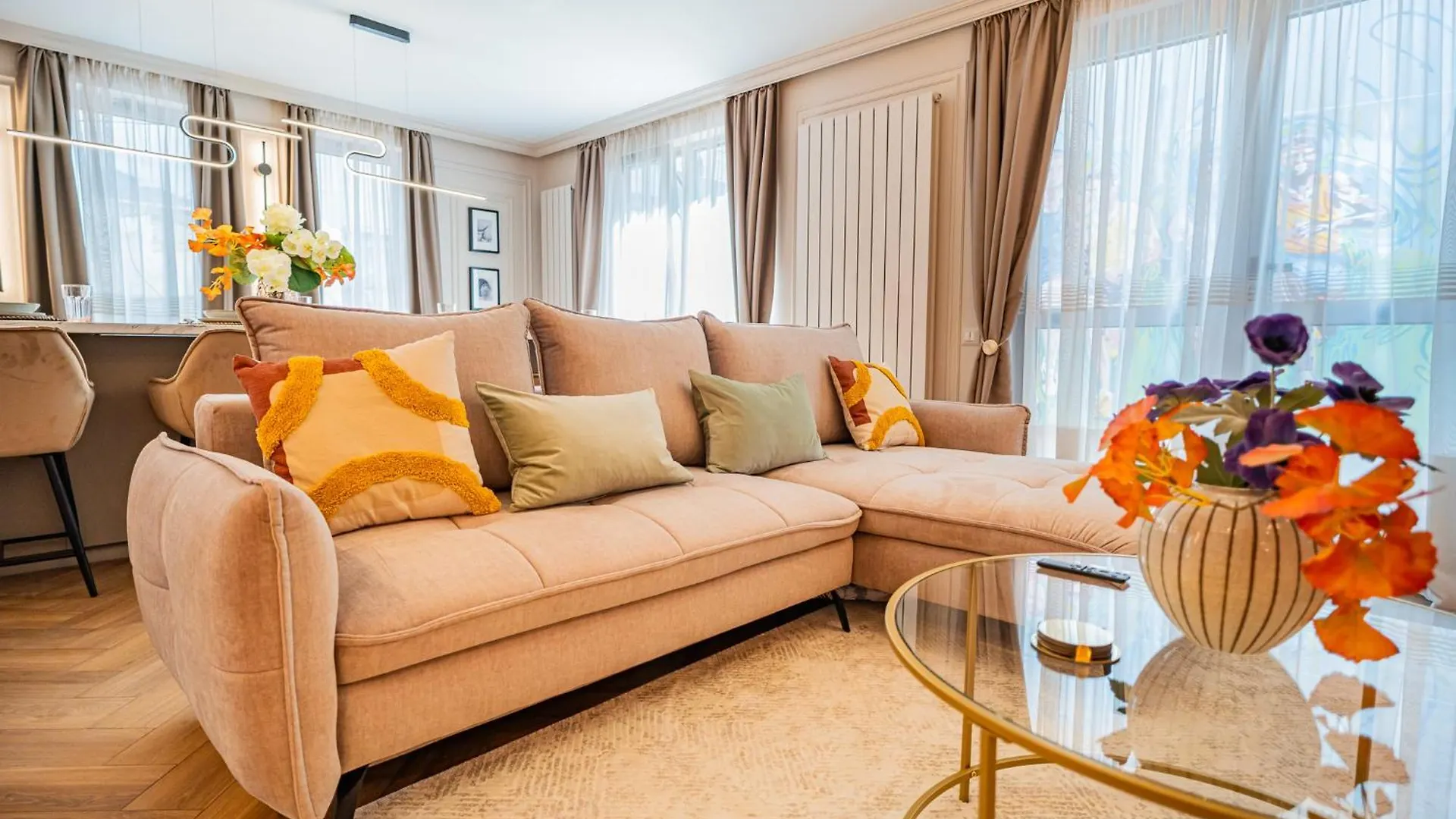 Victoriei Emerald & Pink Gems - Designer Apartments 부쿠레슈티