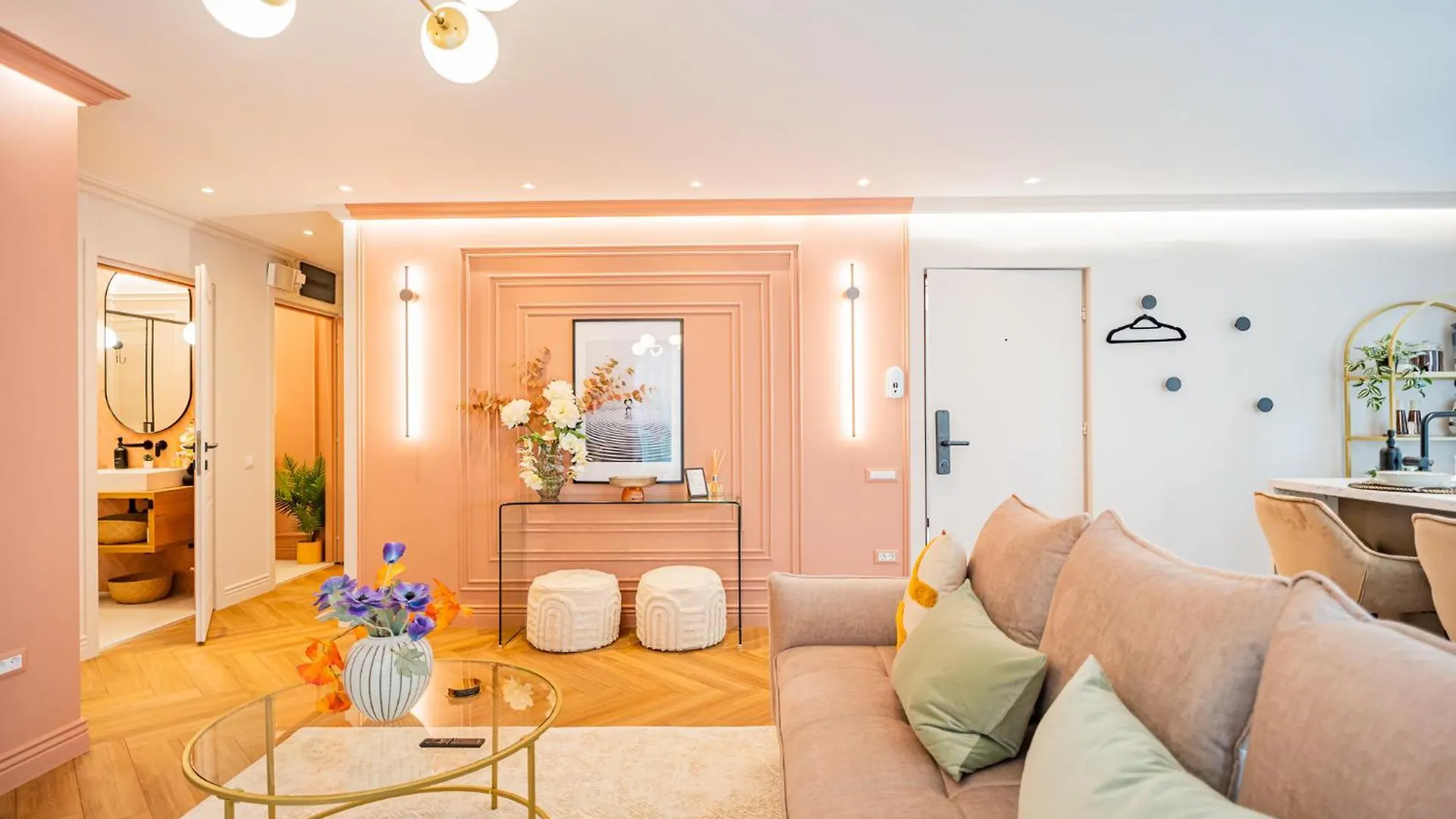 Victoriei Emerald & Pink Gems - Designer Apartments 부쿠레슈티